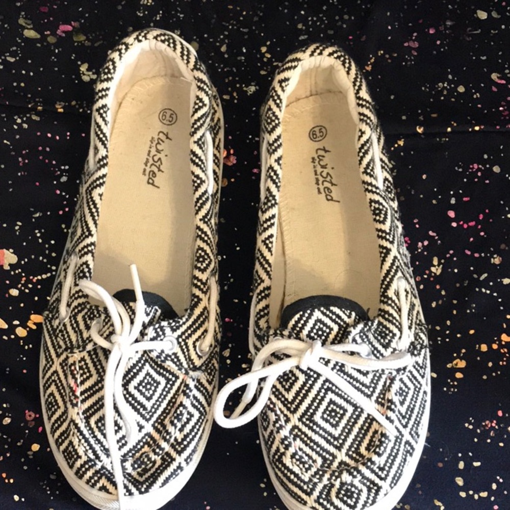 Twisted brand boat shoes. NWOT.  Size 6.5 -7